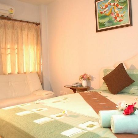 Chayada Garden House And Resort Nakhon Ratchasima Room photo