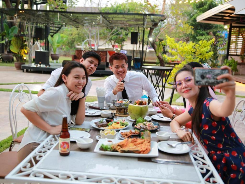 Chayada Garden House And Resort Nakhon Ratchasima Exterior photo