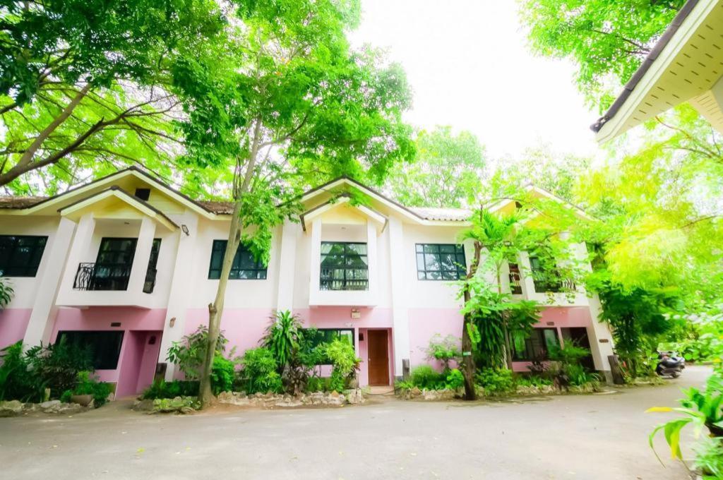 Chayada Garden House And Resort Hotel Nakhonratchasima Exterior photo